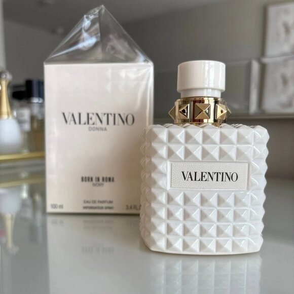 Perfume - Picture 3 of 4